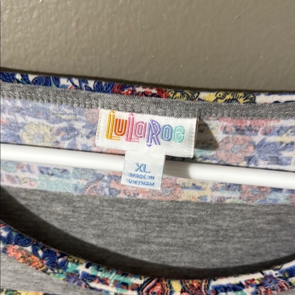 LuLaRoe Gray Midi Sheath Dress Short Sleeve Crew Neck - Picture 2 of 6